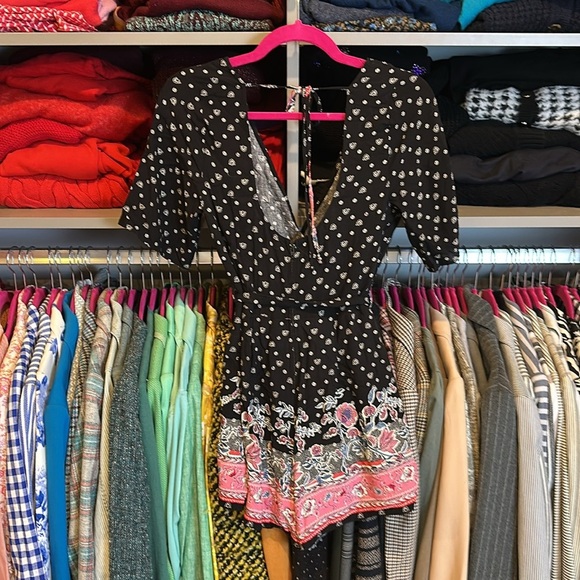 Blue Rain black/pink print short sleeve tie back belted romper size S - Picture 3 of 3